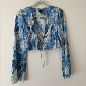 SHEIN Blue and White Tie-Dye Crop Top